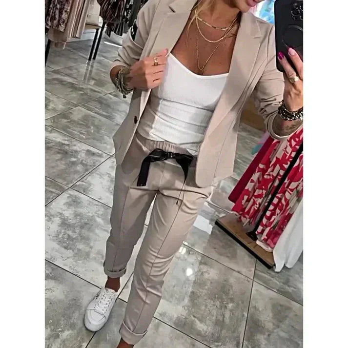 Ksenia | Conjunto confeccionado con blazer suave y joggers holgados