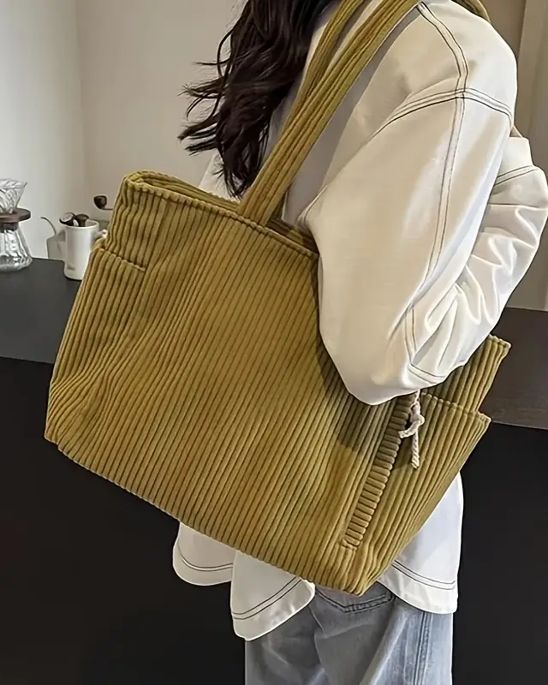 Tilda – Bolso de mano acanalado con detalle de cordón