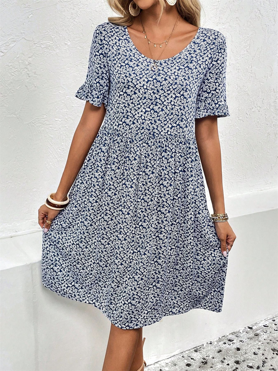 ELIZA | VESTIDO DE VERANO ESTAMPADO FLORAL CON COBERTURA EN EL ABDOMEN