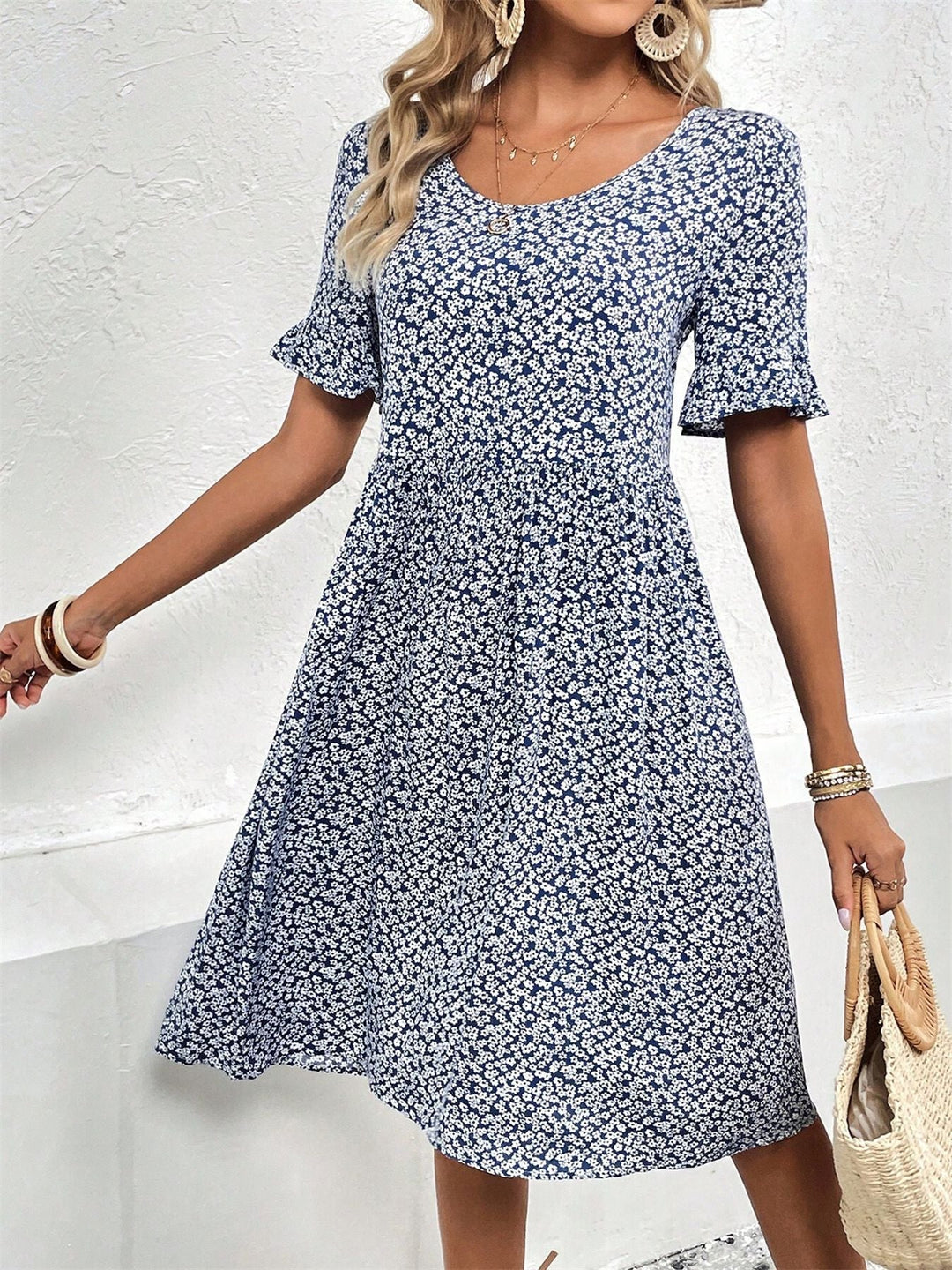 ELIZA | VESTIDO DE VERANO ESTAMPADO FLORAL CON COBERTURA EN EL ABDOMEN